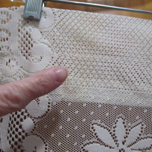 JC Penney Set of 3 Floral Lace Curtains Ivory Cream Scalloped Edges 72 x 42.5" - Picture 15 of 16